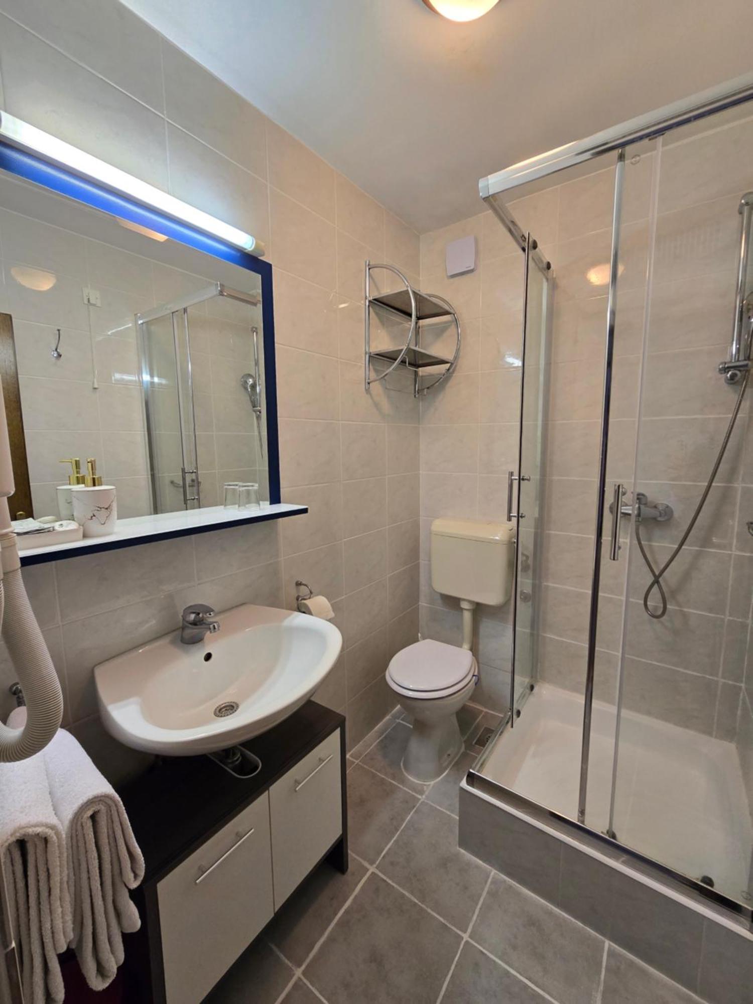Rooms Lux Split Phòng bức ảnh